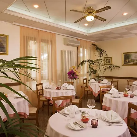 Capri 2* Gabicce Mare